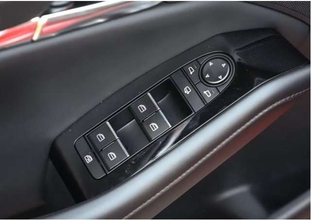 馬自達3昂克賽拉